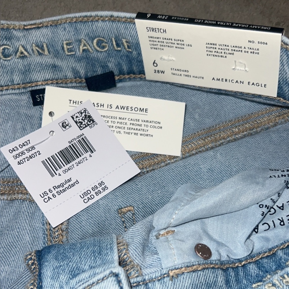 NWT American Eagle Outfitters Light Blue Wide Leg Distressed Jeans - Picture 3 of 4